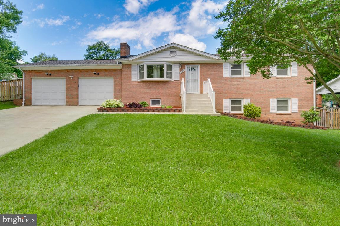 8205 Steve Dr