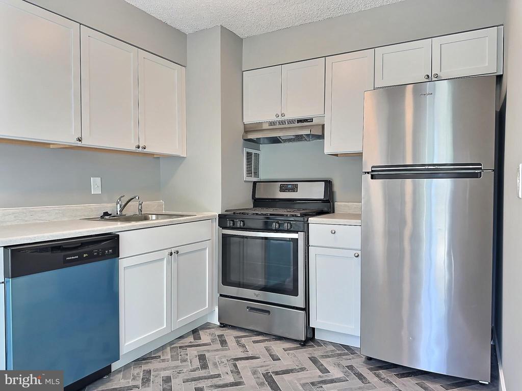 1826 METZEROTT ROAD B-4