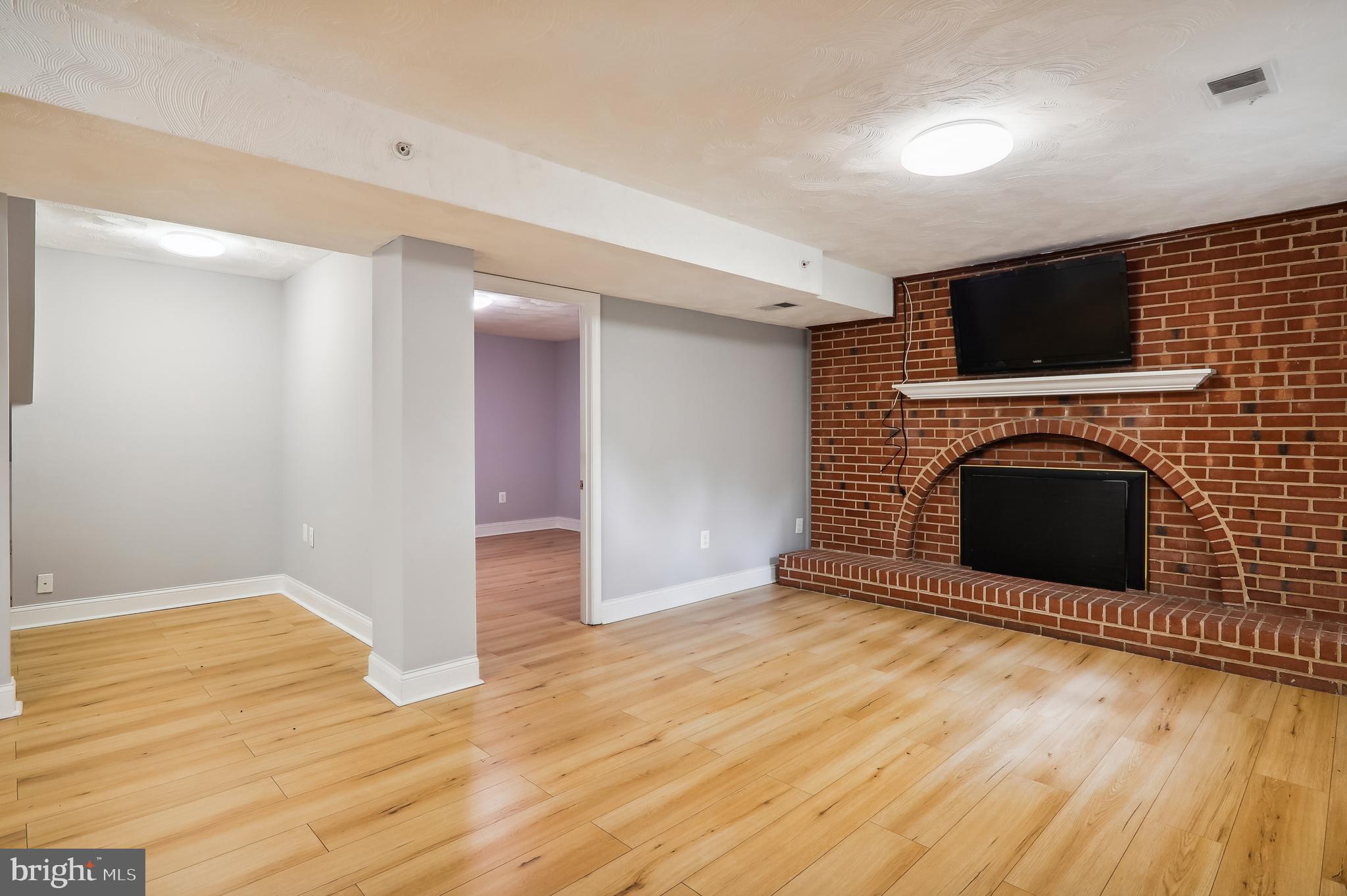 6 Norair Ave