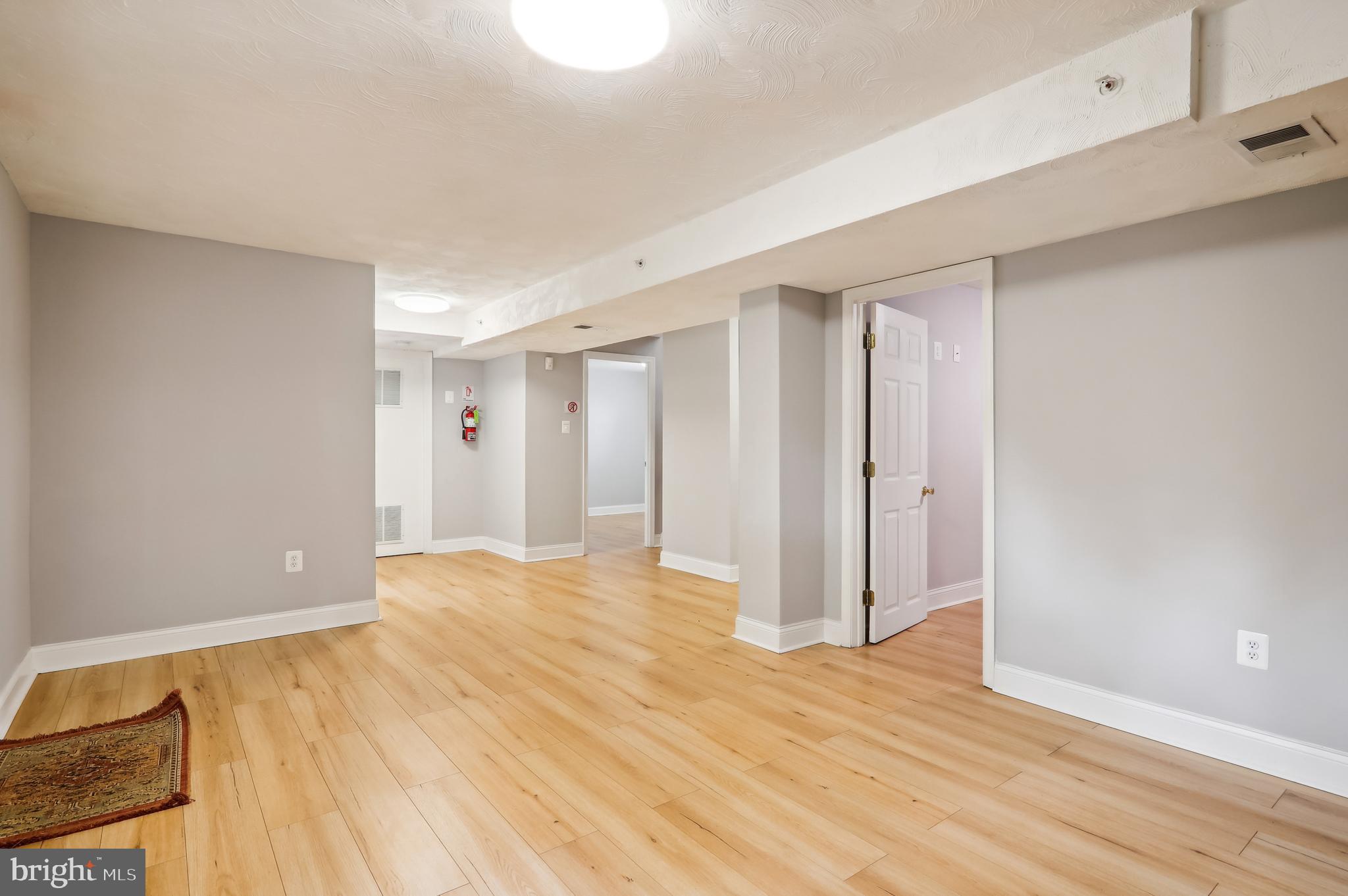 6 Norair Ave