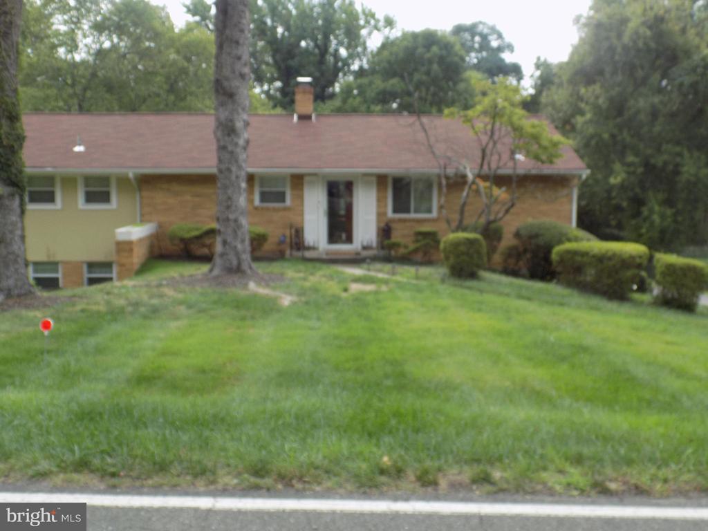 4613 Henderson Rd