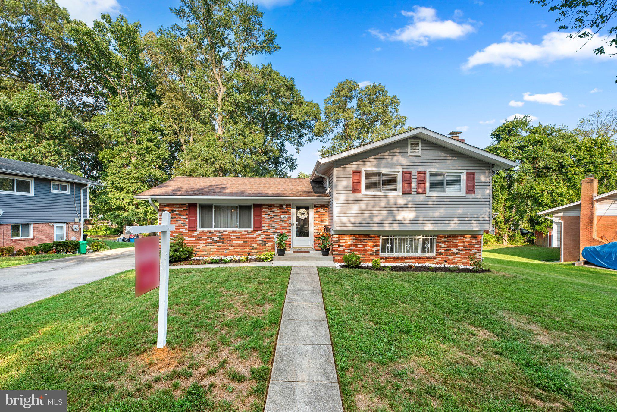 7003 Dolphin Rd