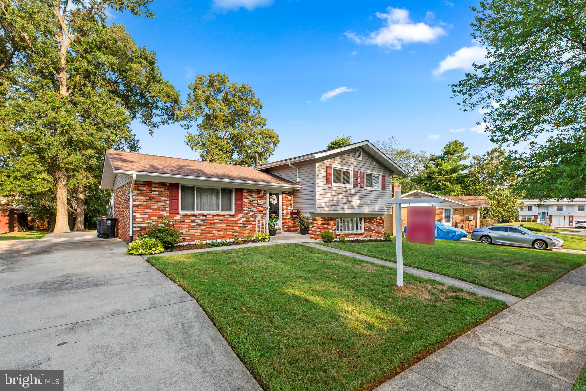 7003 Dolphin Rd