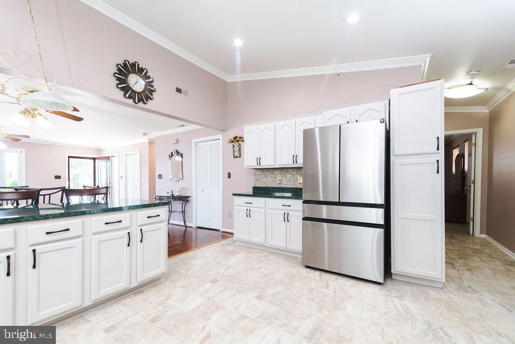 403 Greenhill Ave