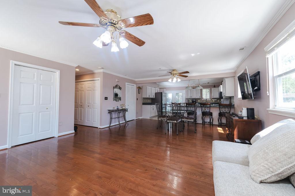 403 Greenhill Ave