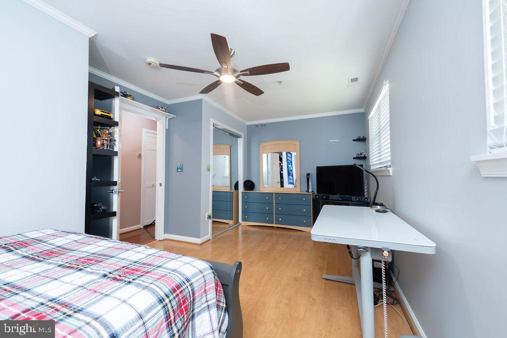 403 Greenhill Ave
