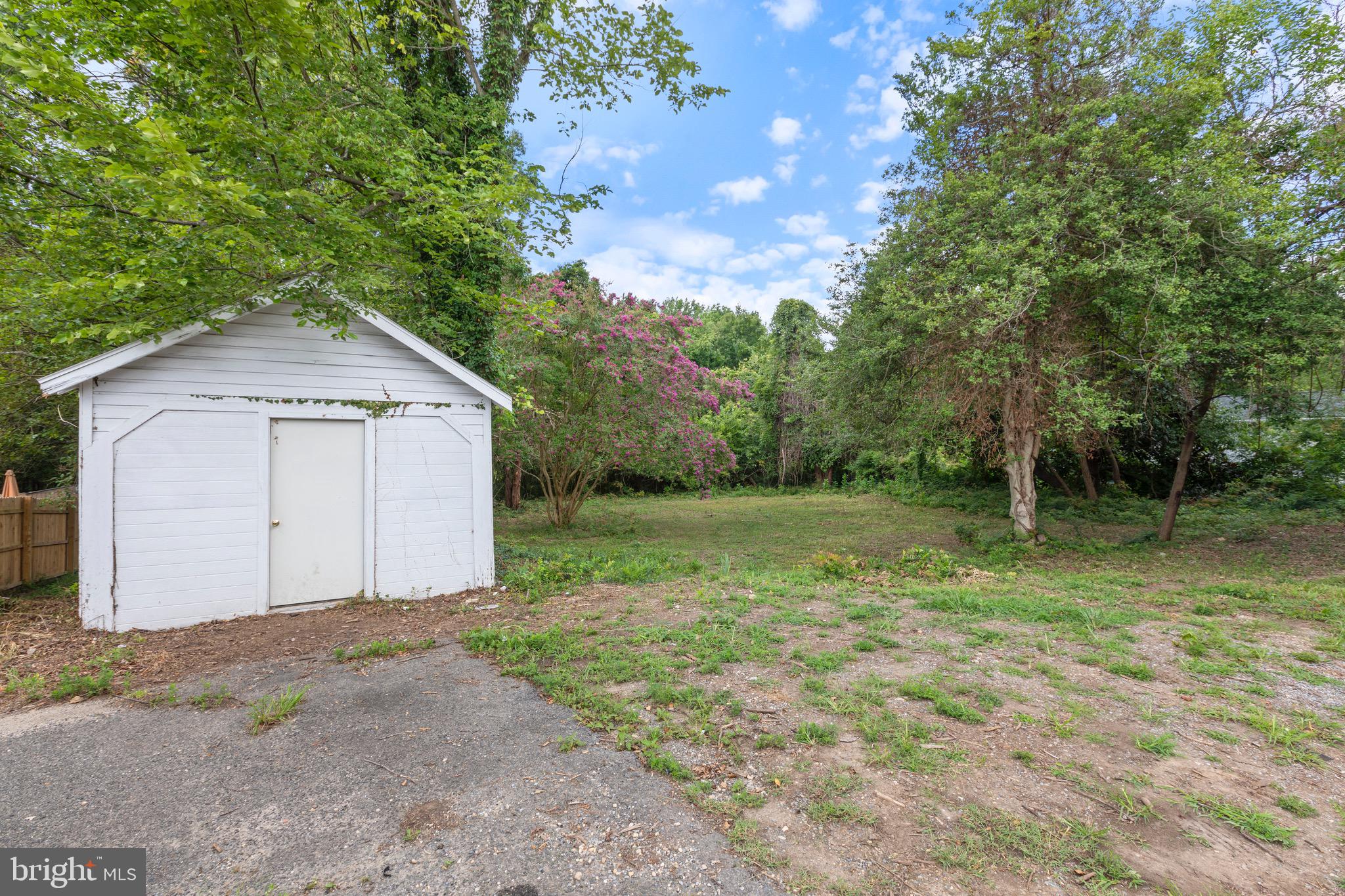 8811 Old Branch Ave