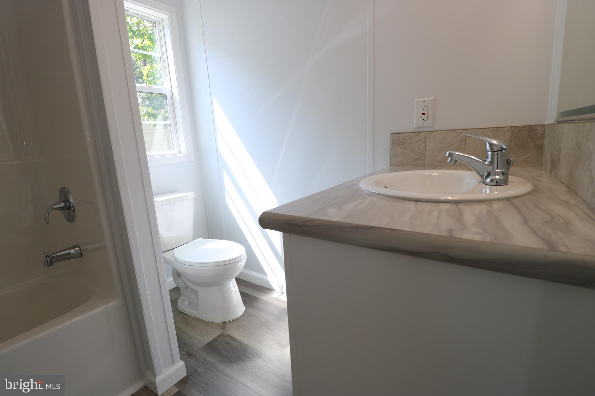 1817 ELMWOOD PARK DRIVE