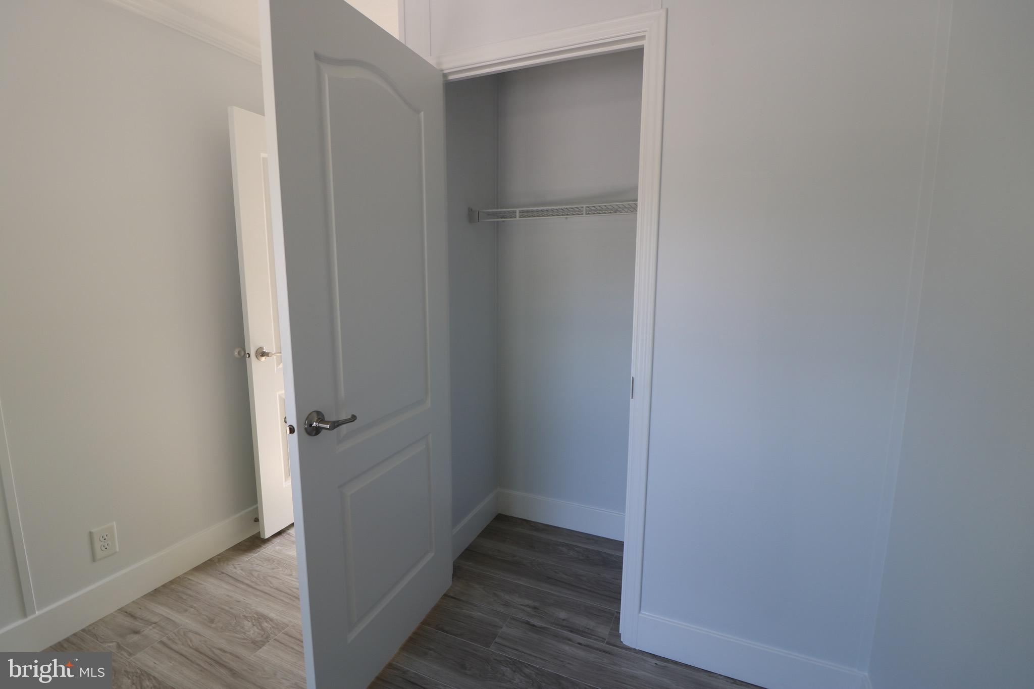 1817 ELMWOOD PARK DRIVE