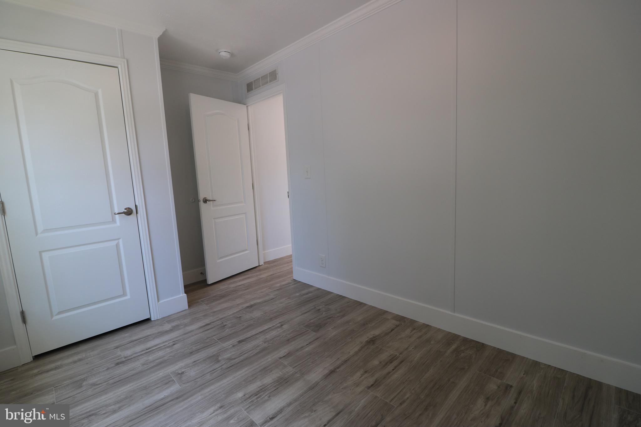 1817 ELMWOOD PARK DRIVE