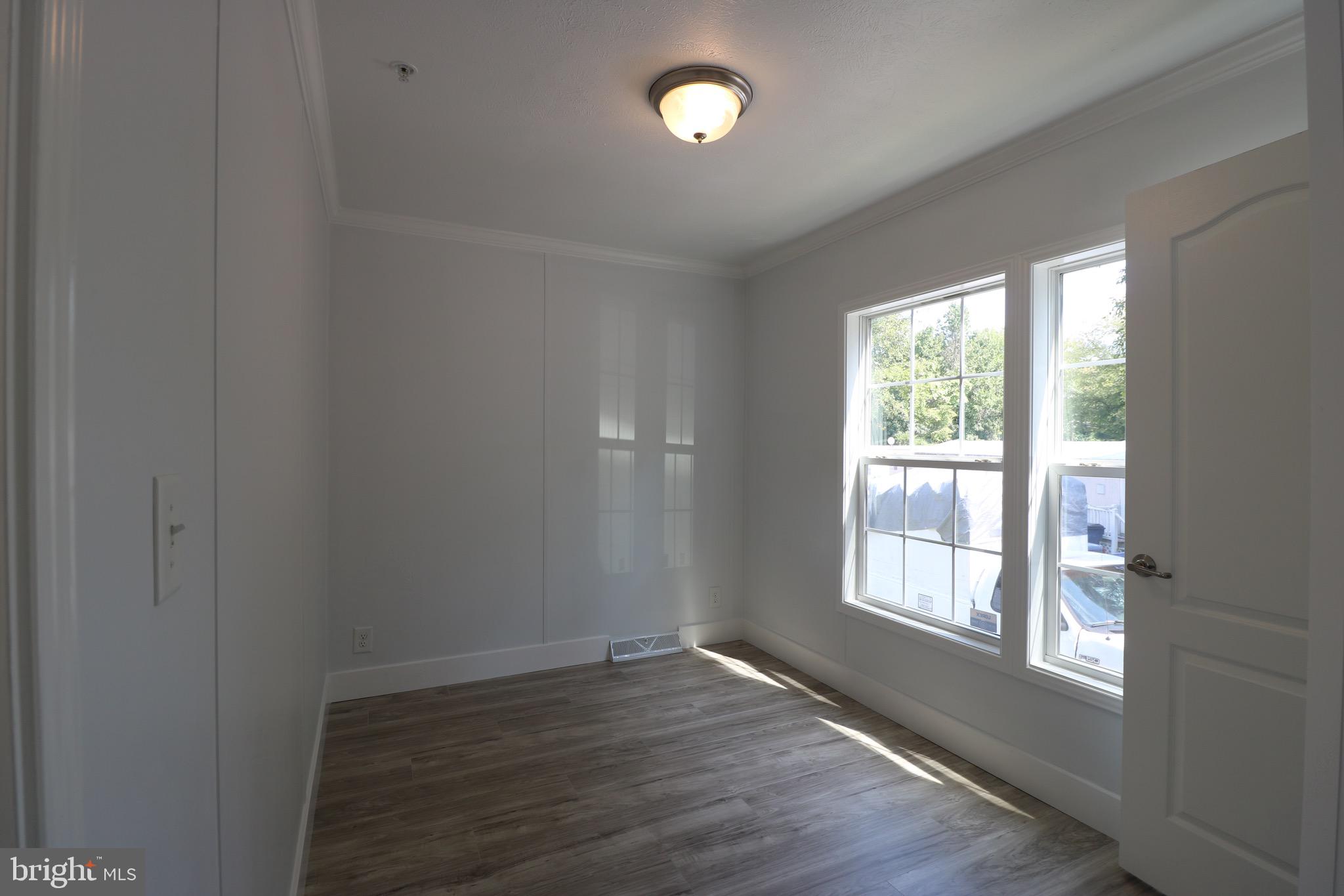 1817 ELMWOOD PARK DRIVE