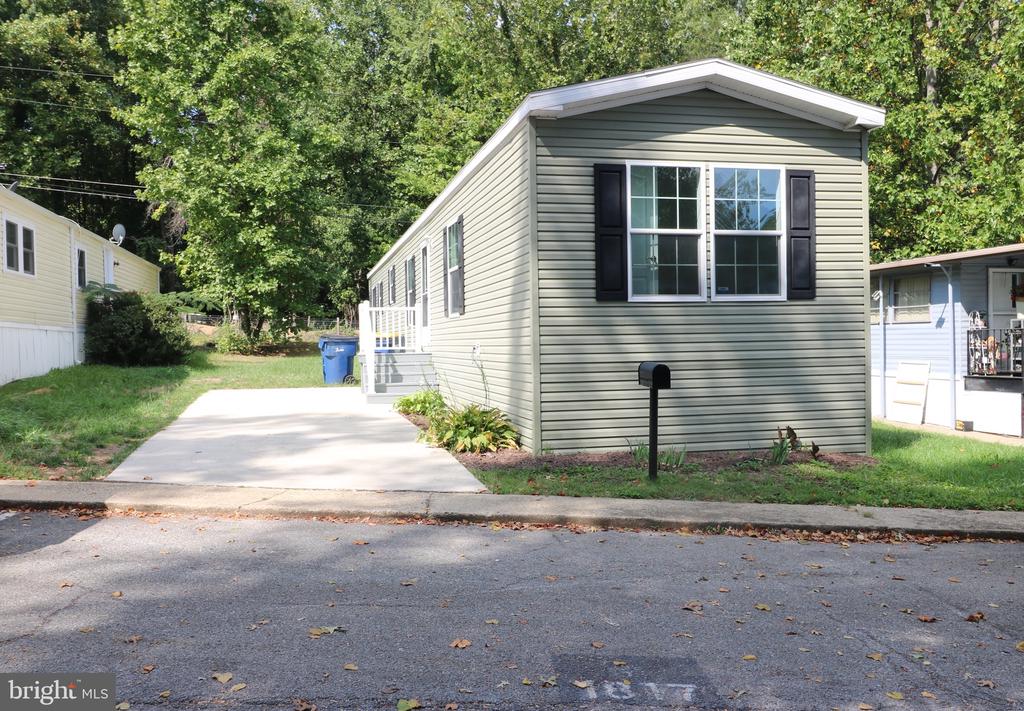 1817 ELMWOOD PARK DRIVE