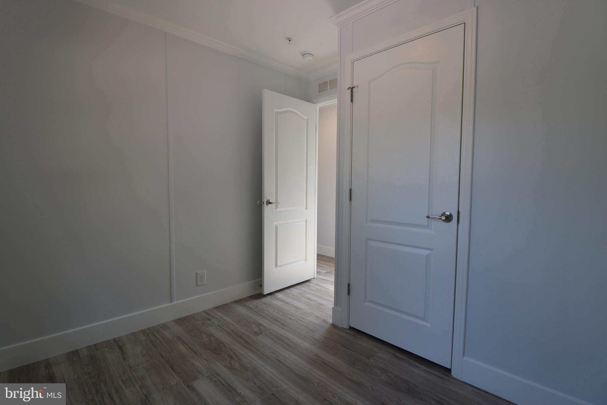 1817 ELMWOOD PARK DRIVE