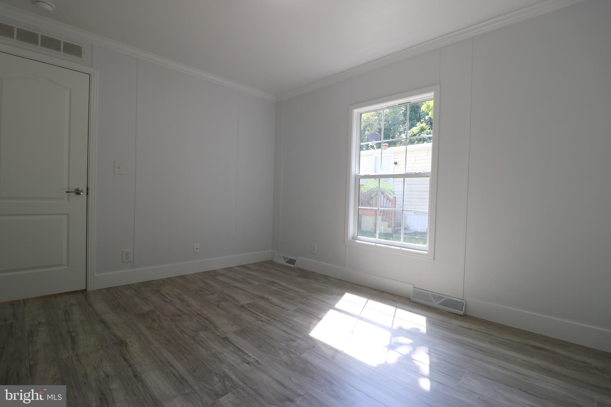 1817 ELMWOOD PARK DRIVE