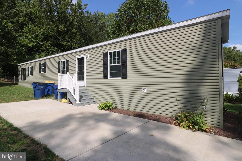 1817 ELMWOOD PARK DRIVE
