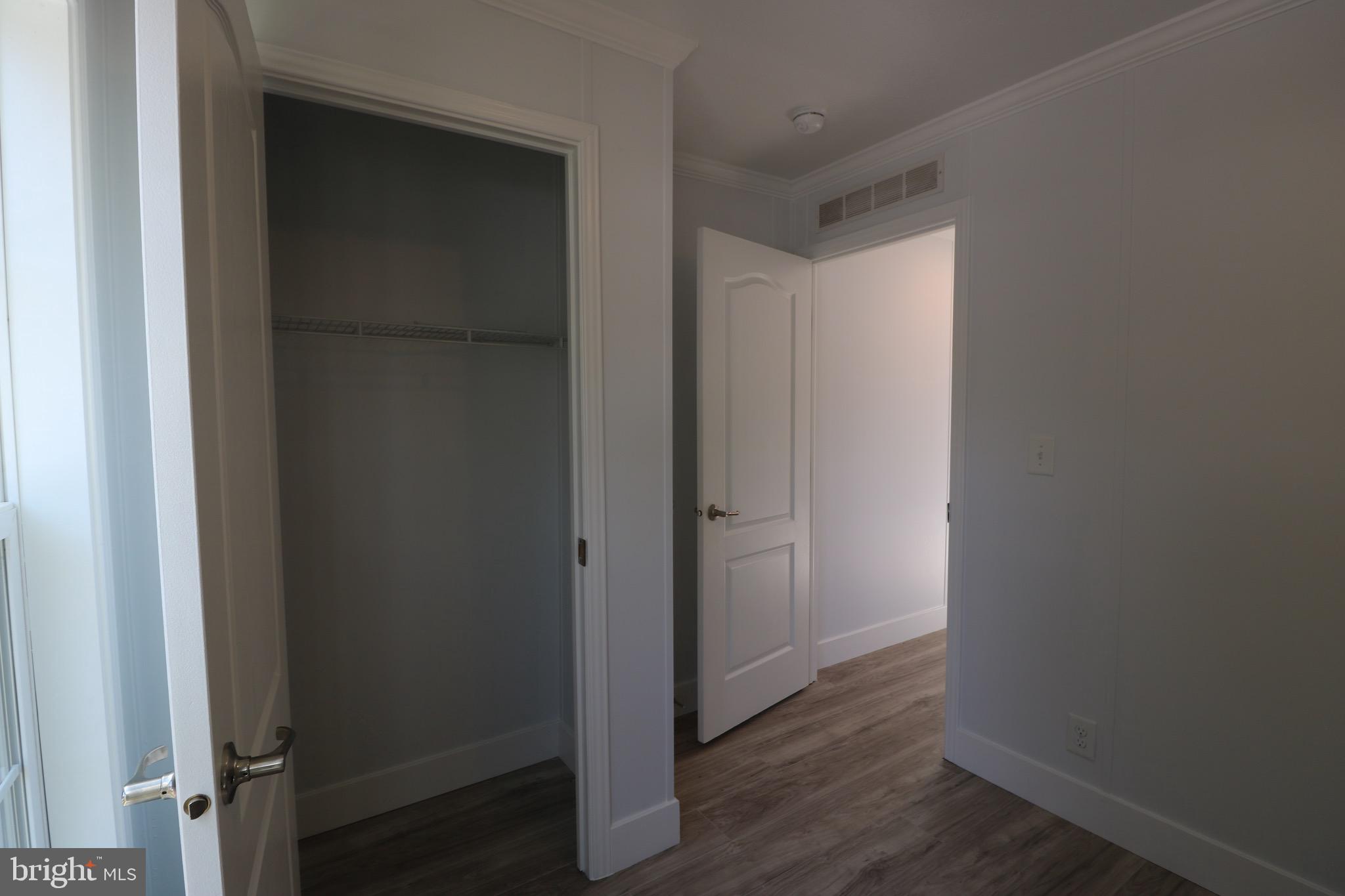 1817 ELMWOOD PARK DRIVE