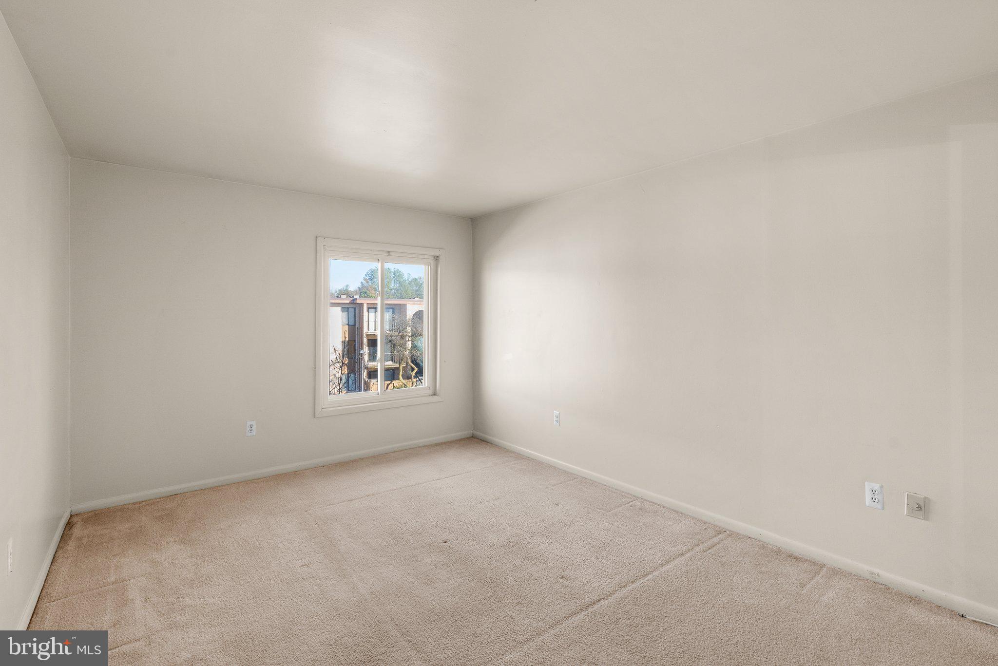 6942 Hanover Pkwy #301