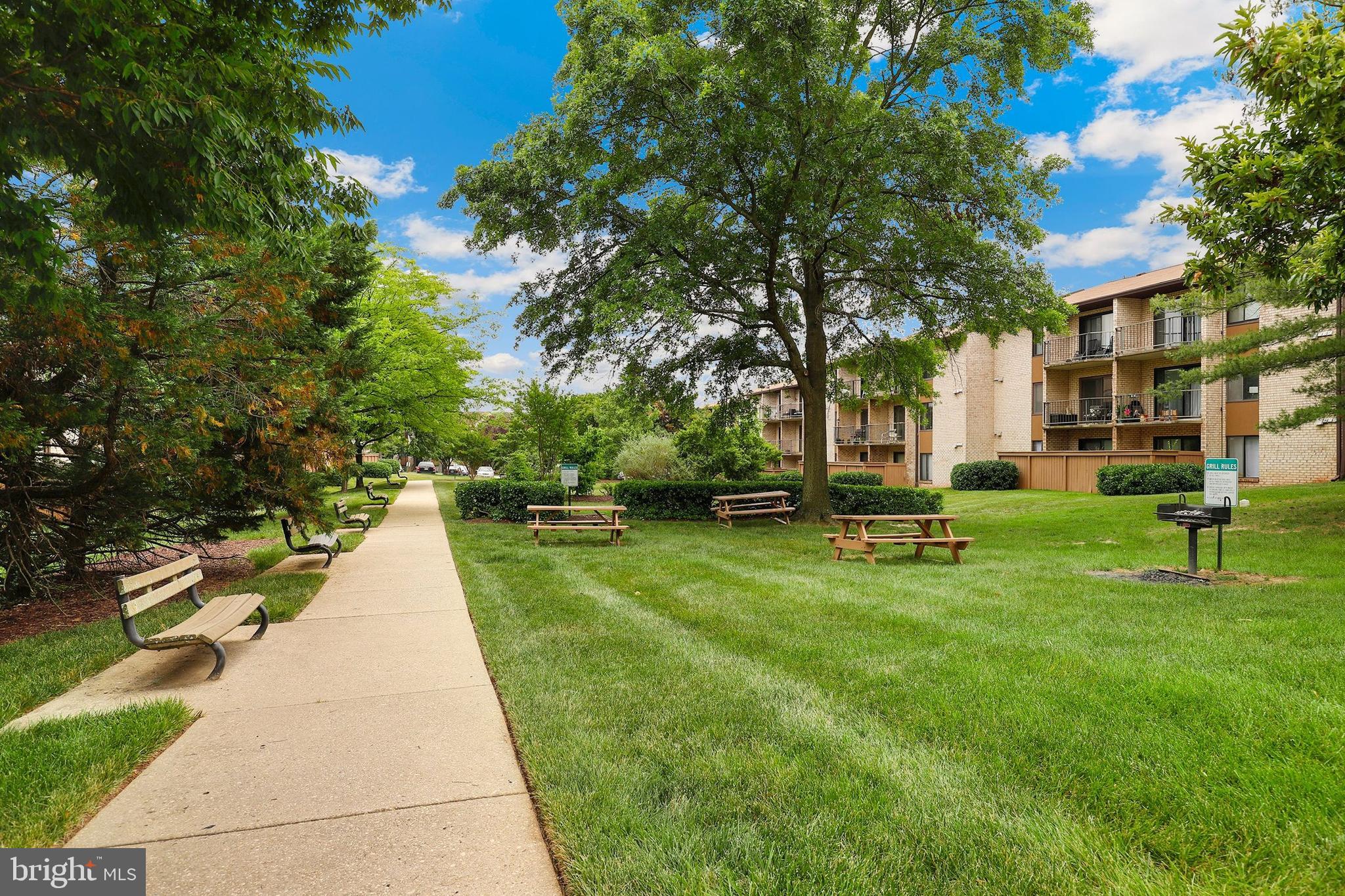 6942 Hanover Pkwy #301