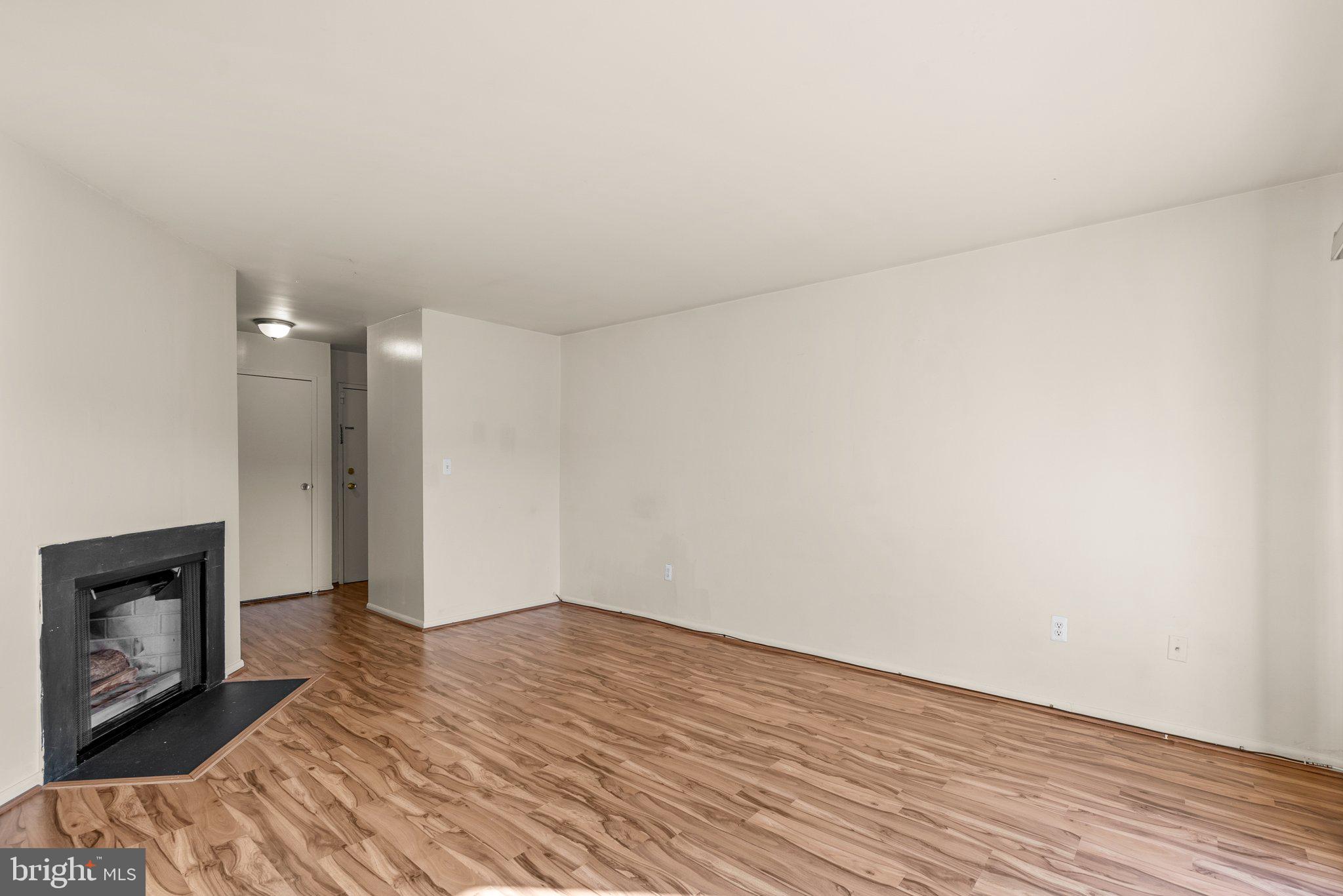 6942 Hanover Pkwy #301