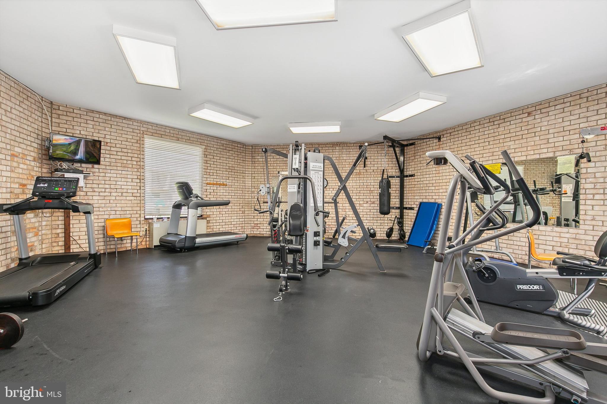 6942 Hanover Pkwy #301