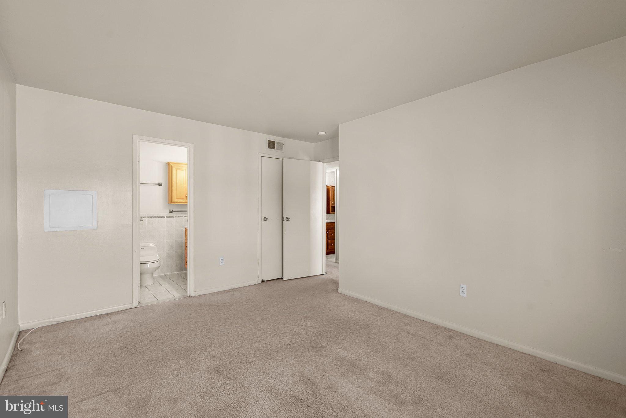 6942 Hanover Pkwy #301