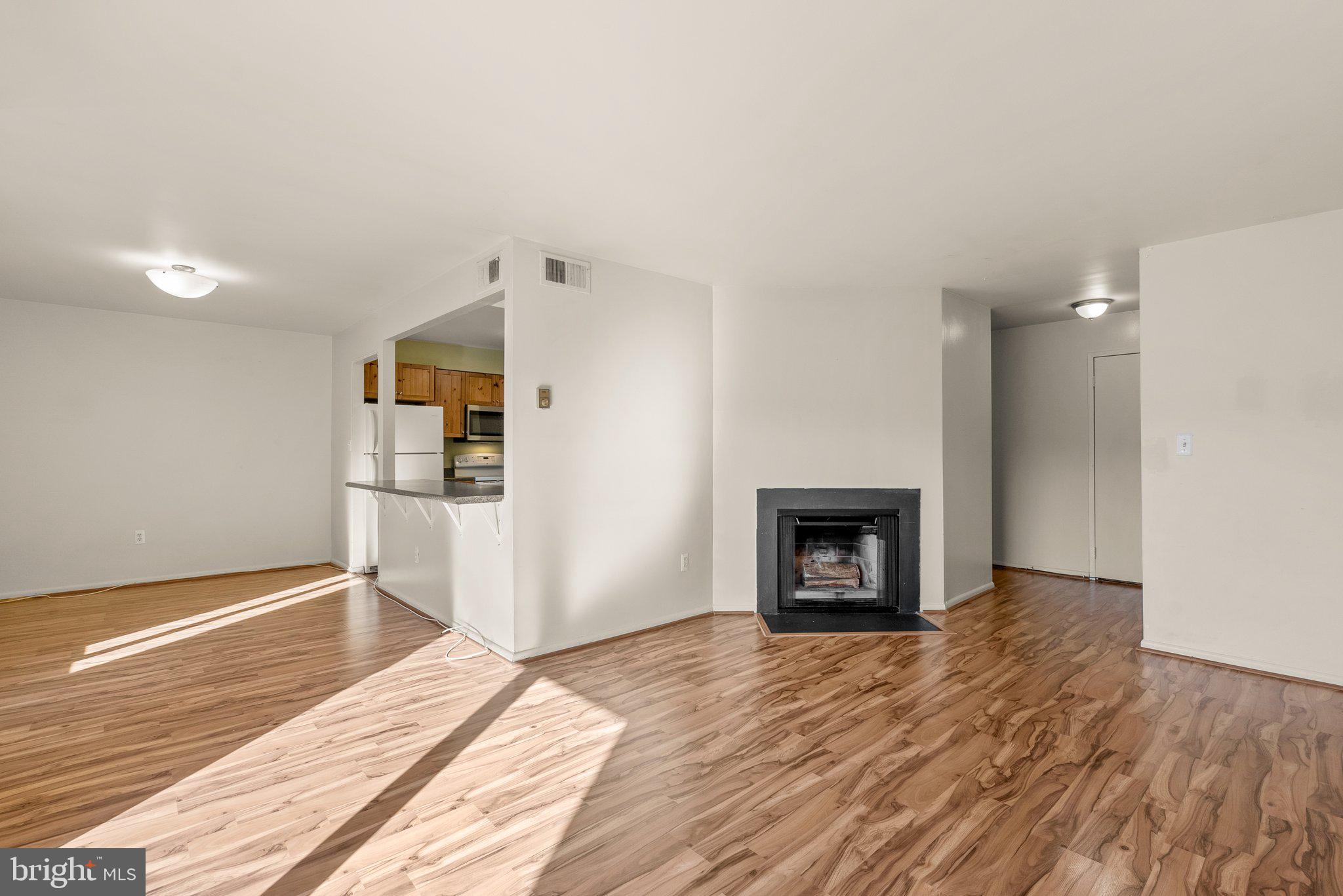 6942 Hanover Pkwy #301