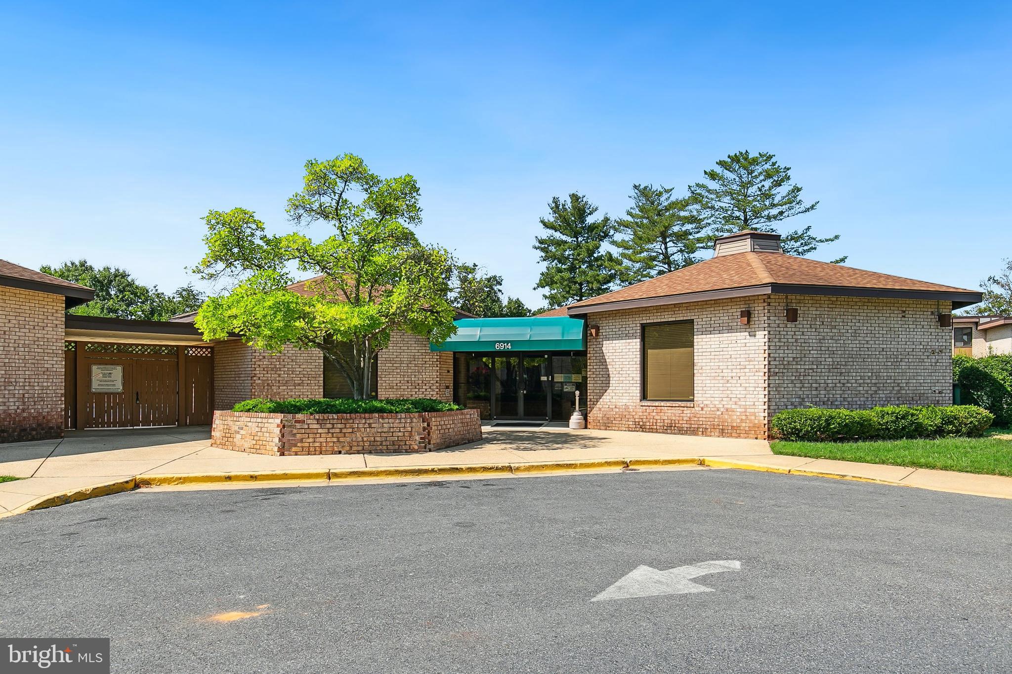 6942 Hanover Pkwy #301