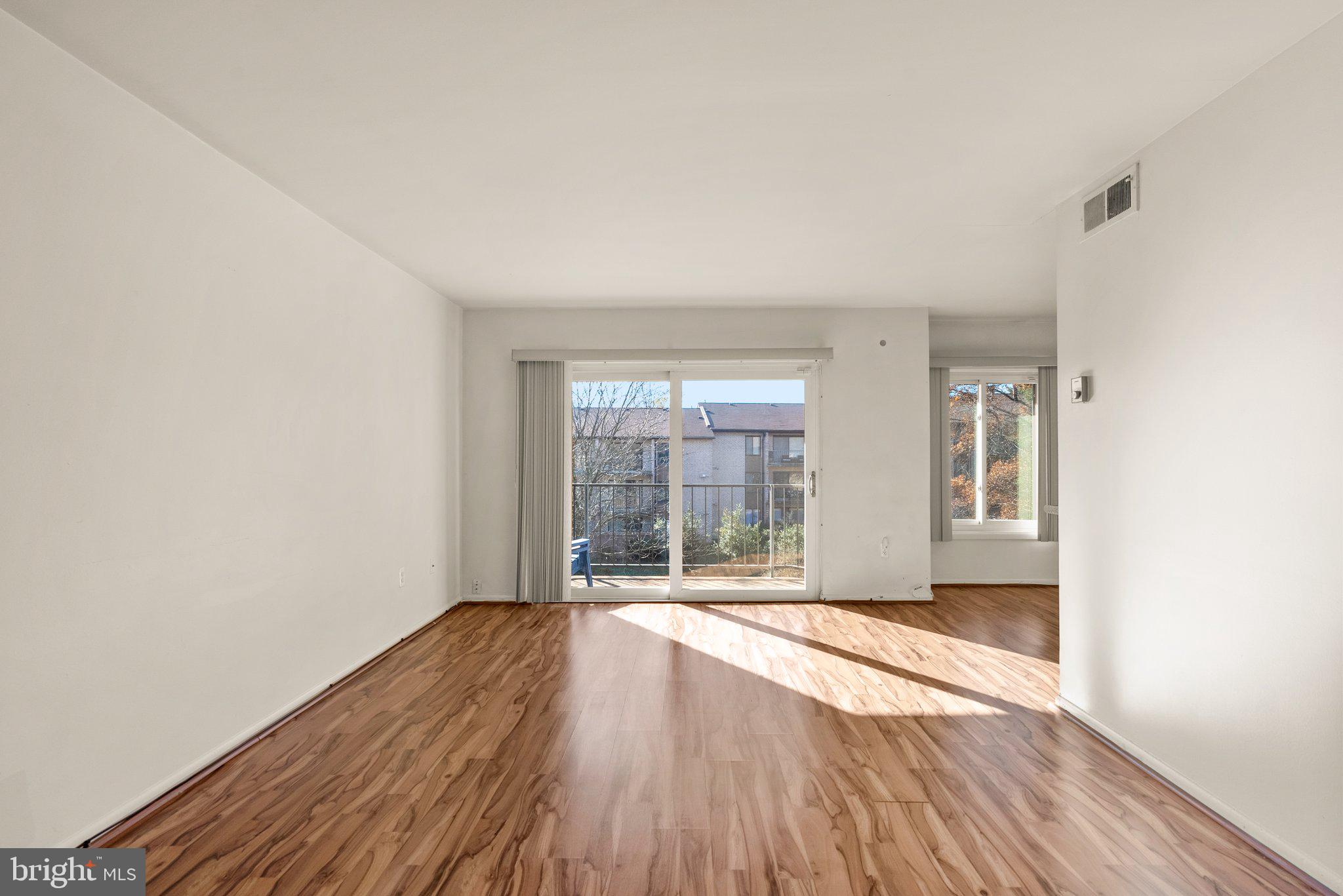 6942 Hanover Pkwy #301