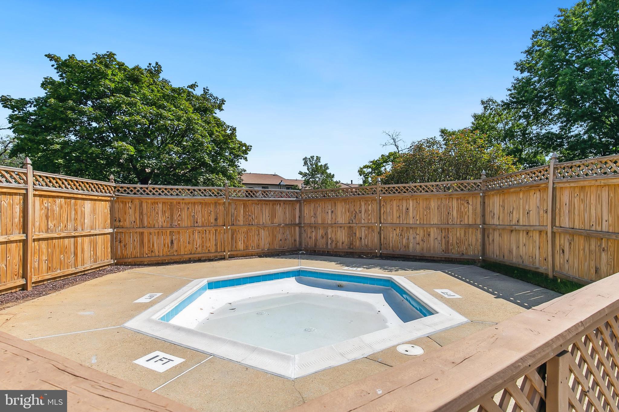 6942 Hanover Pkwy #301