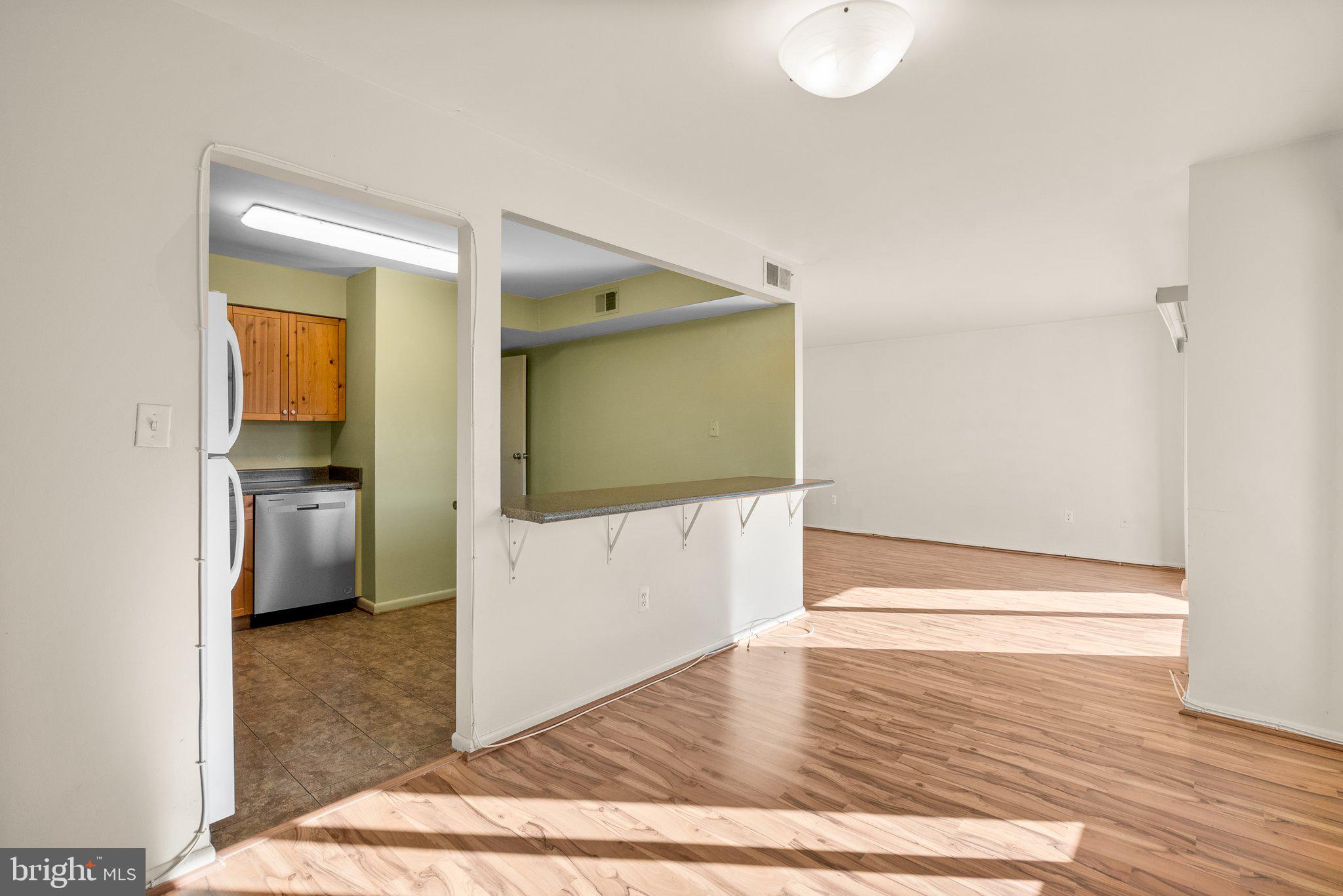 6942 Hanover Pkwy #301