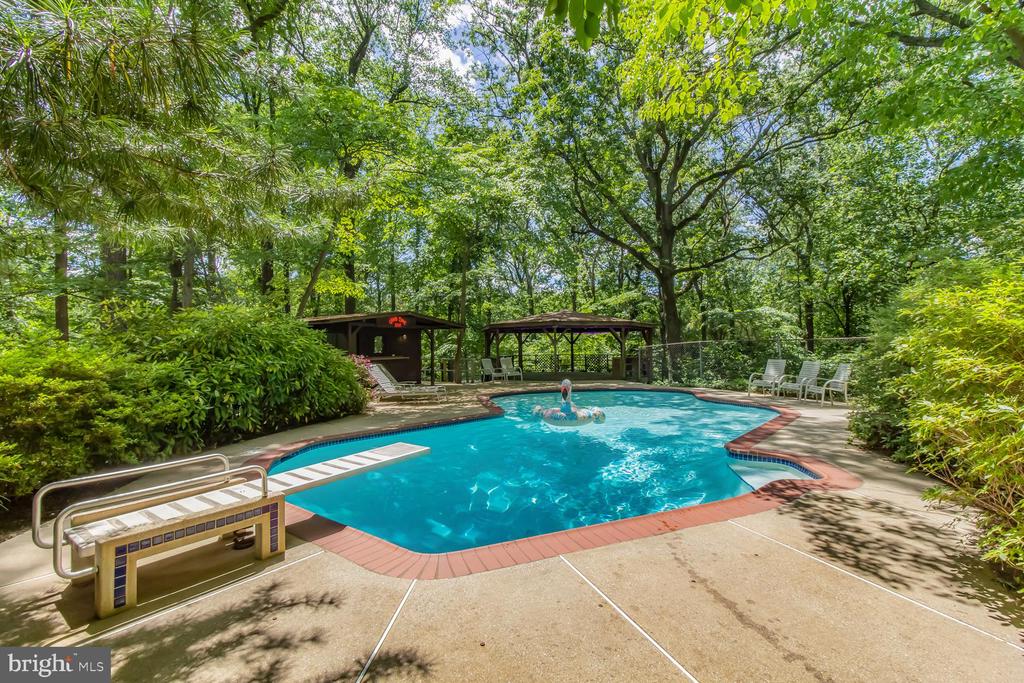 11202 Stephen Ln