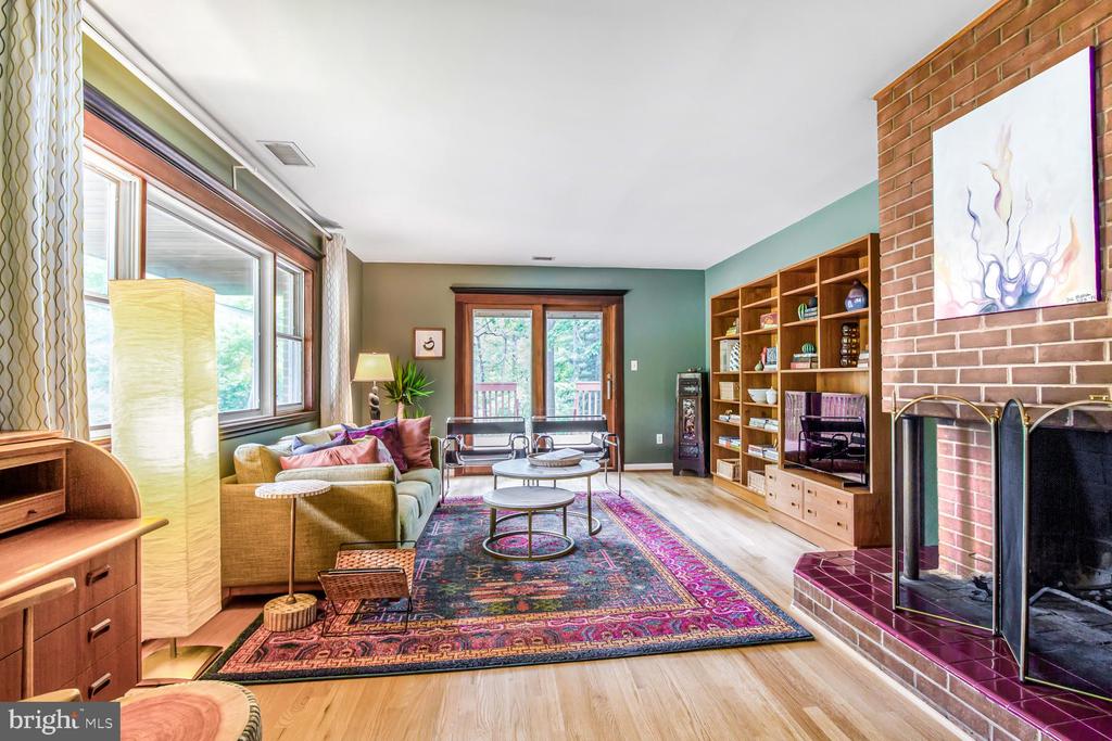 11202 Stephen Ln