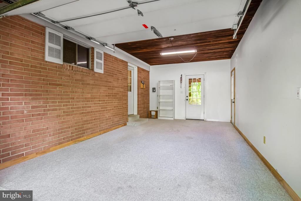 11202 Stephen Ln