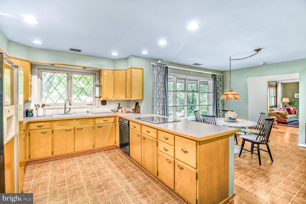 11202 Stephen Ln