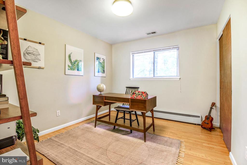 11202 Stephen Ln