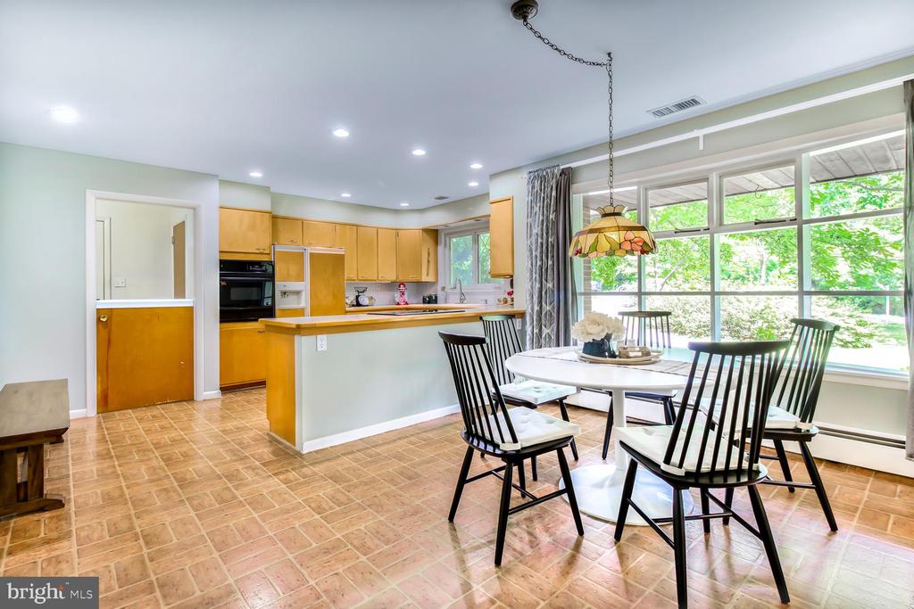 11202 Stephen Ln