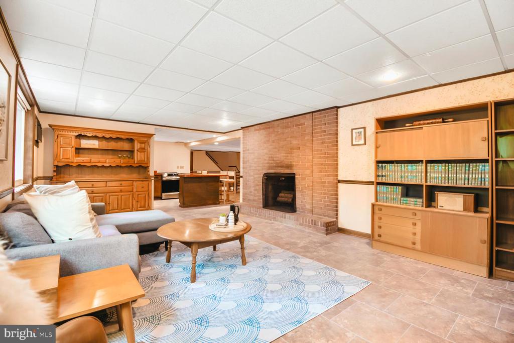 11202 Stephen Ln