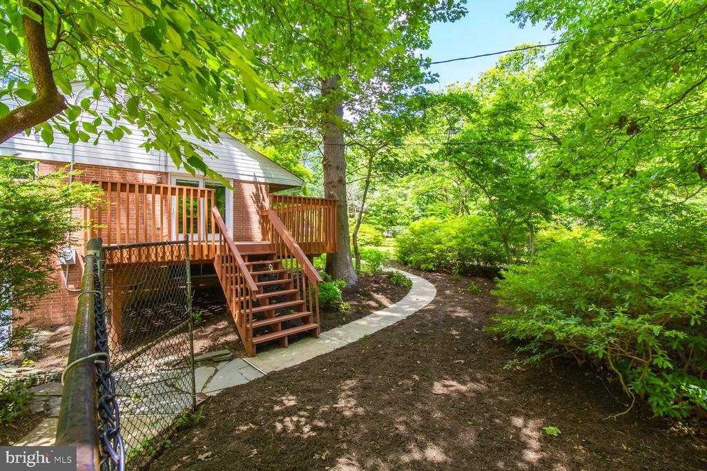 11202 Stephen Ln