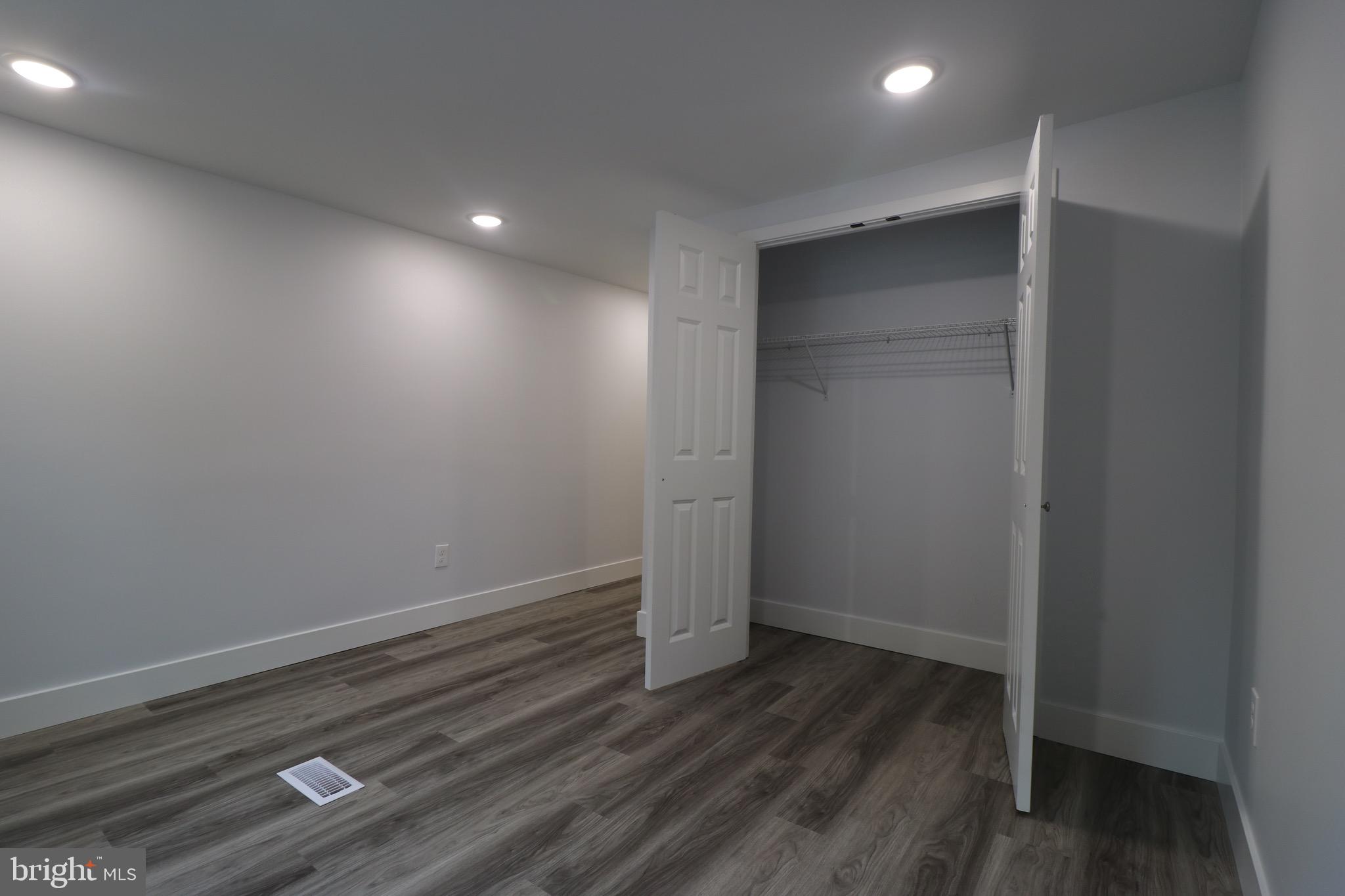 9520 DOGWOOD PARK ST