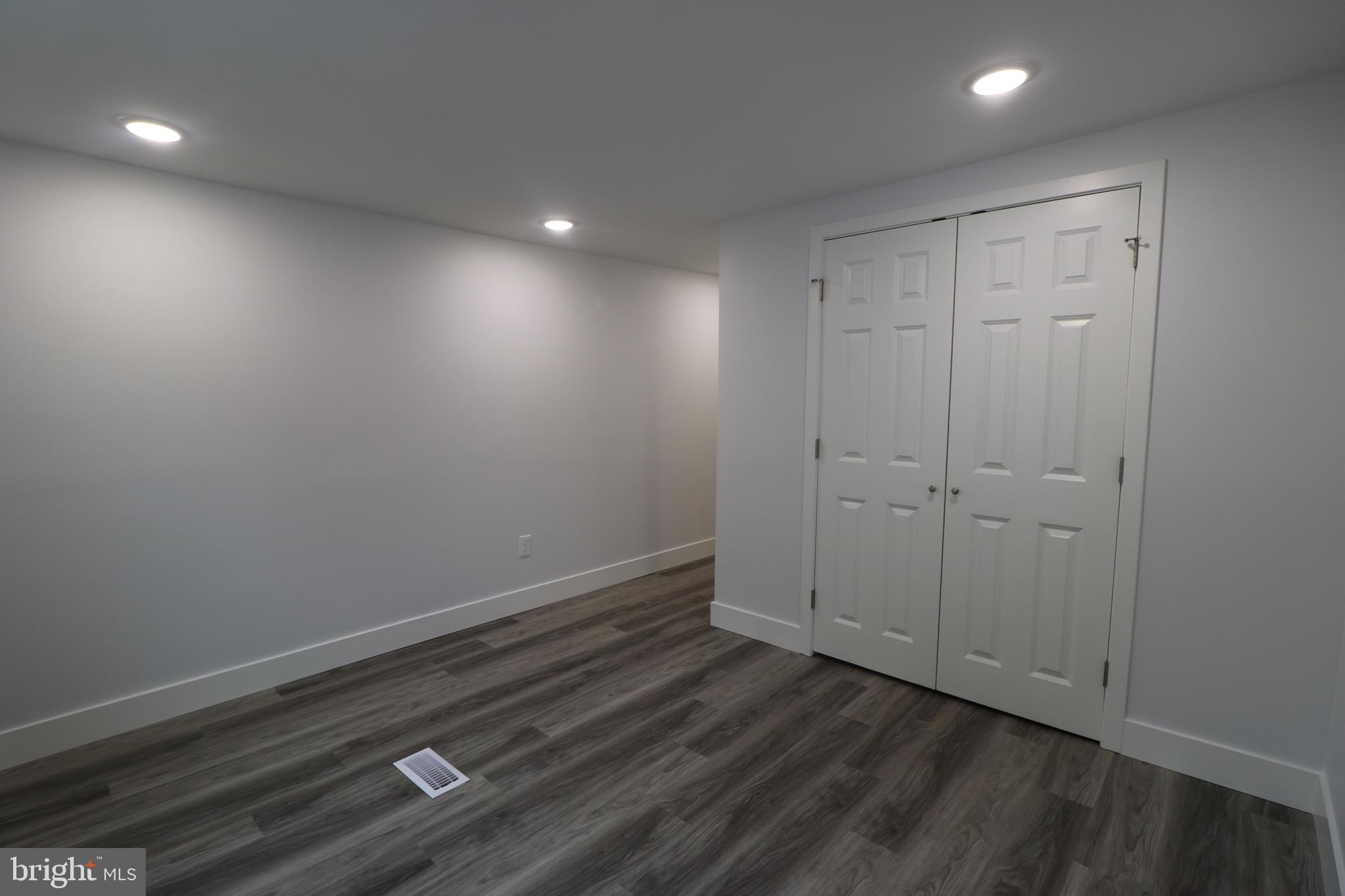 9520 DOGWOOD PARK ST