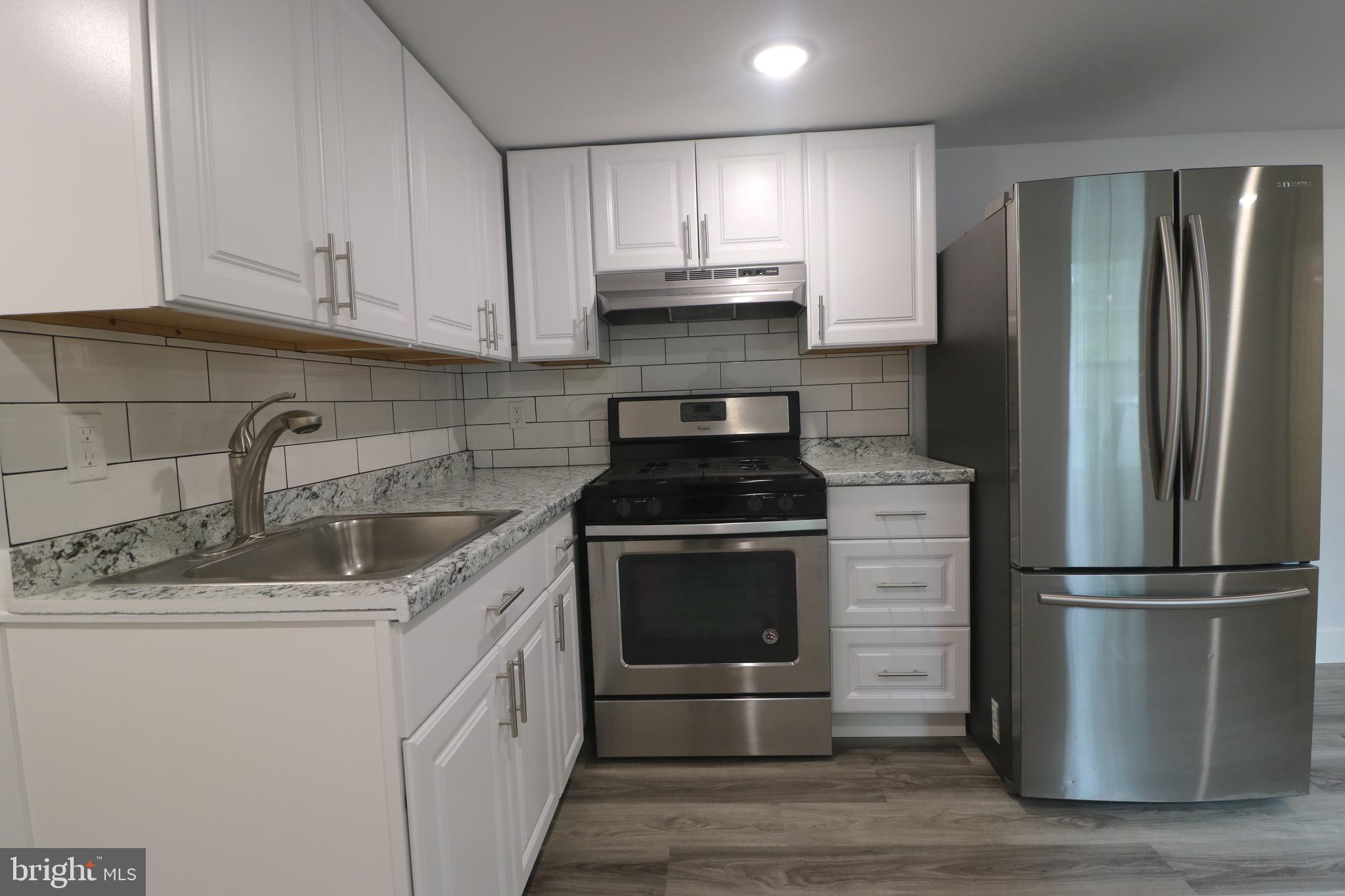 9520 DOGWOOD PARK ST