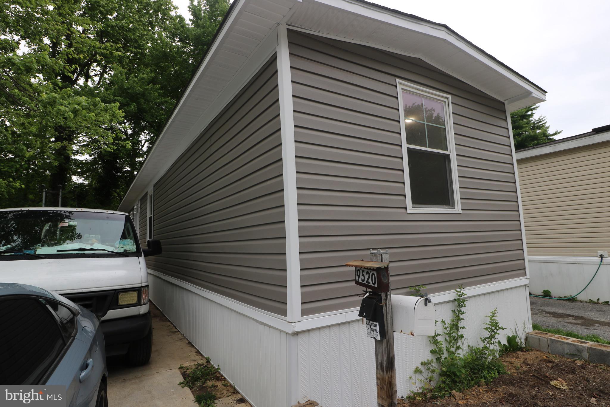 9520 DOGWOOD PARK ST