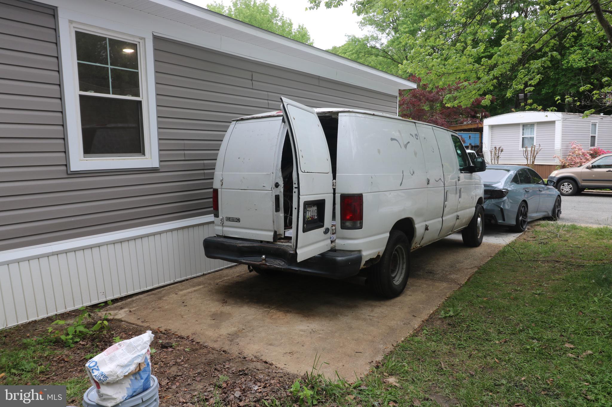 9520 DOGWOOD PARK ST