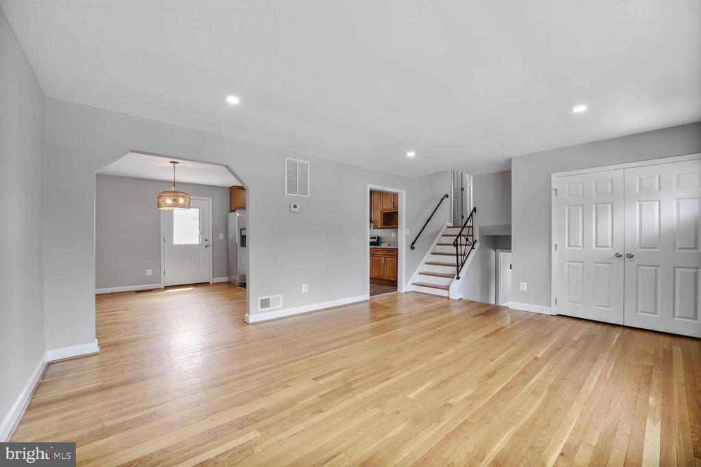 7543 Wilhelm Dr