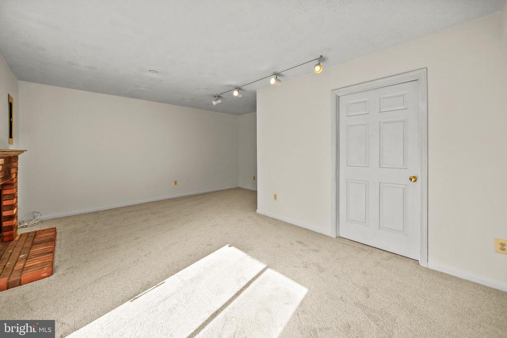 7242 S ORA COURT