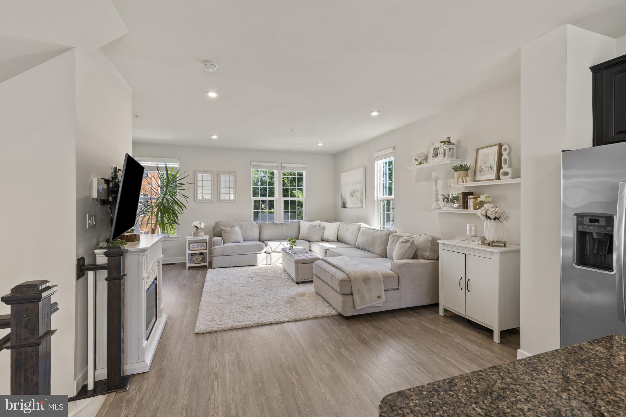 9930 Vista Pointe Dr