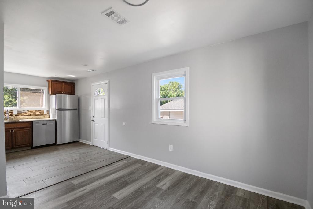 402 DATELEAF AVENUE