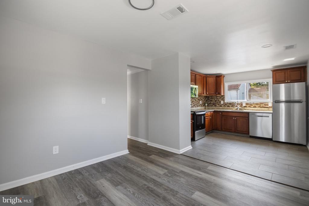 402 DATELEAF AVENUE