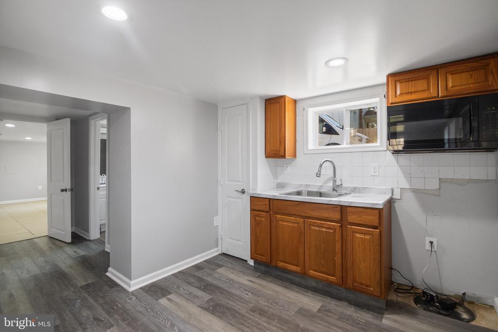 402 DATELEAF AVENUE