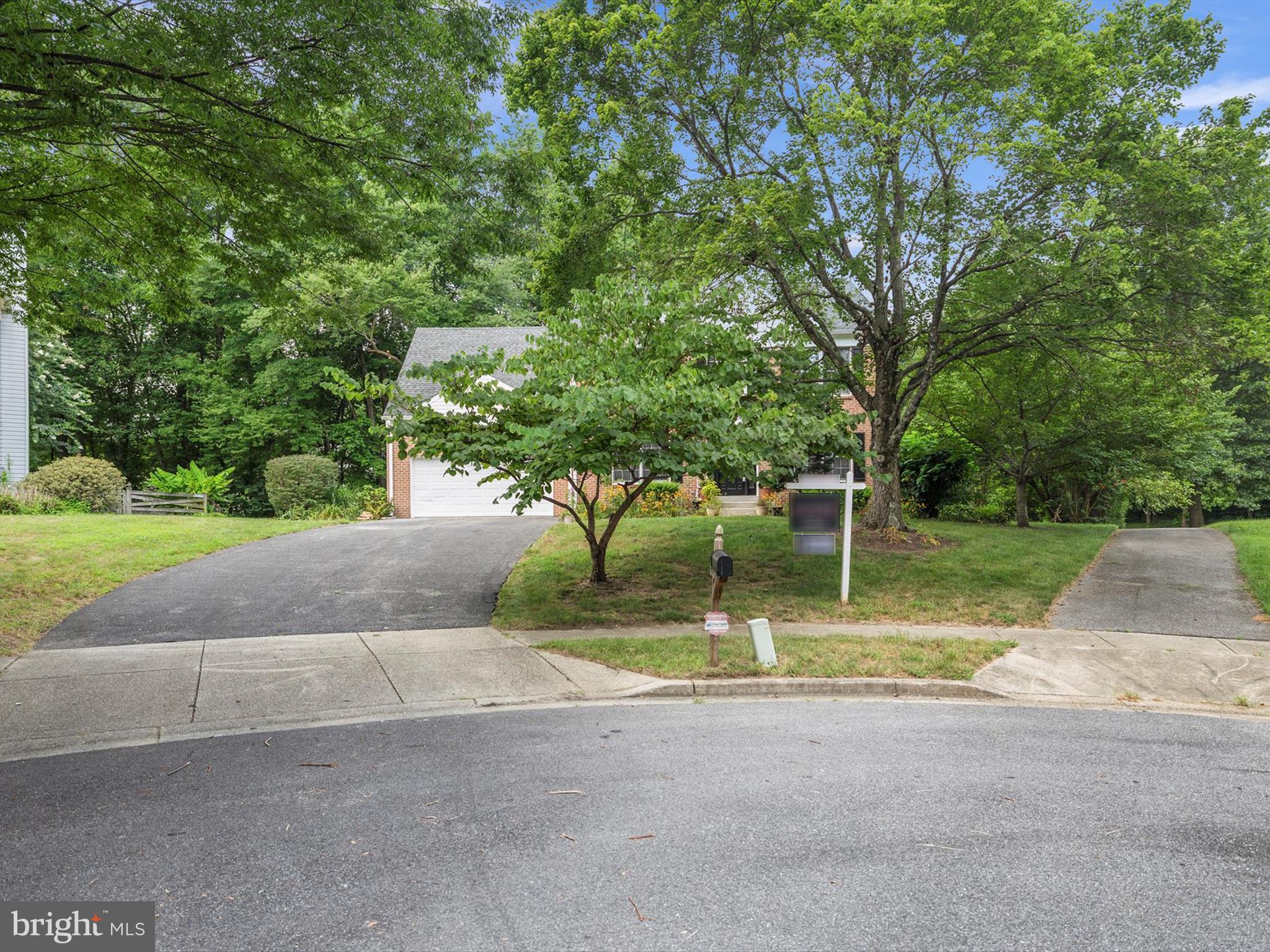 2704 ARCHANGEL COURT